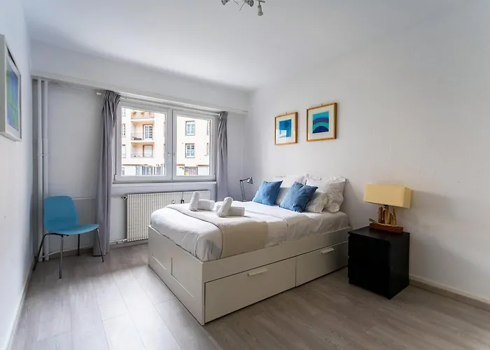 Appartement Au Bord Du Rempart - Proche Cathedrale Notre Dame